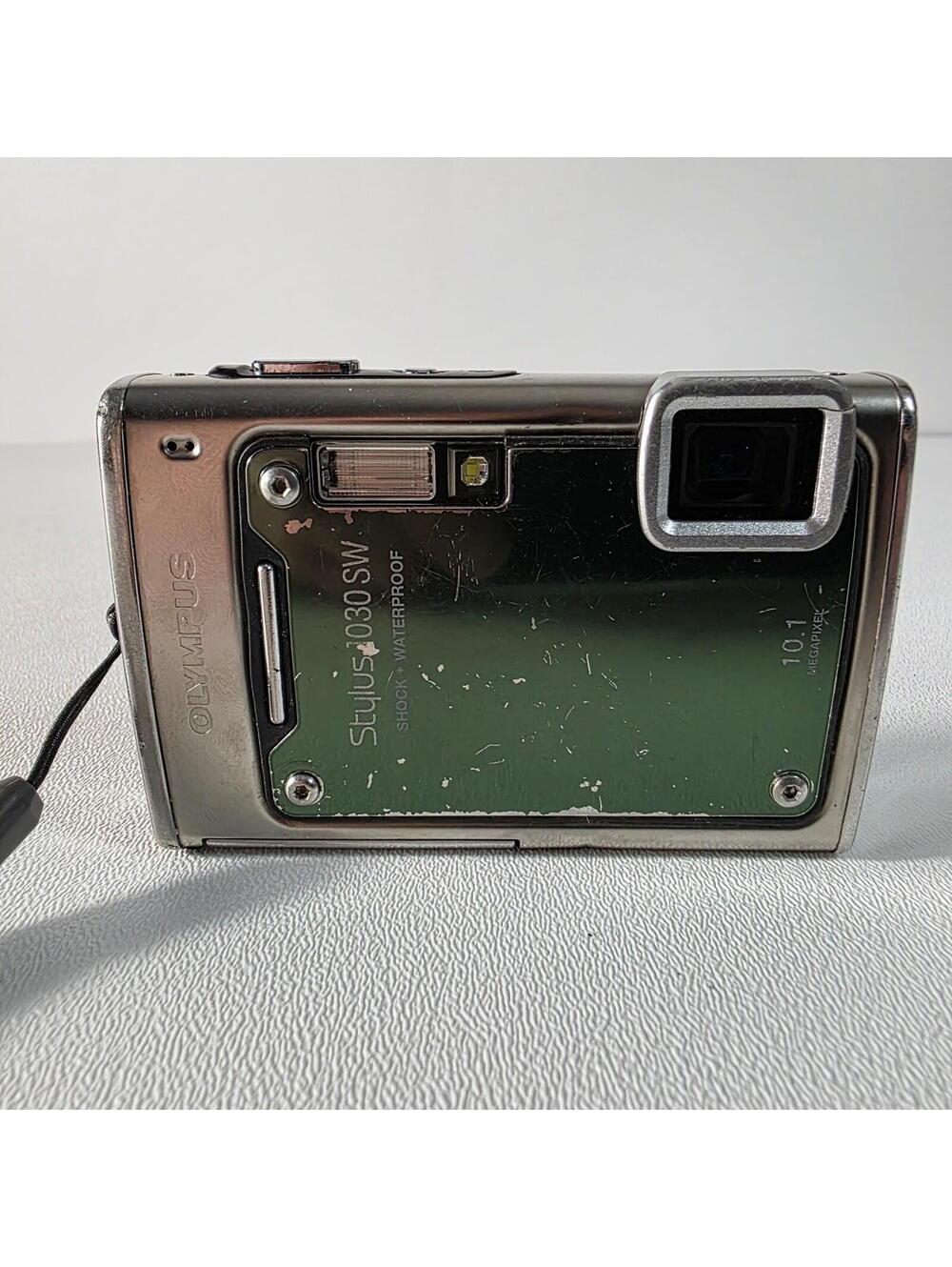 Olympus Stylus 1030SW 10.1MP Digital Camera - Green w/ Battery